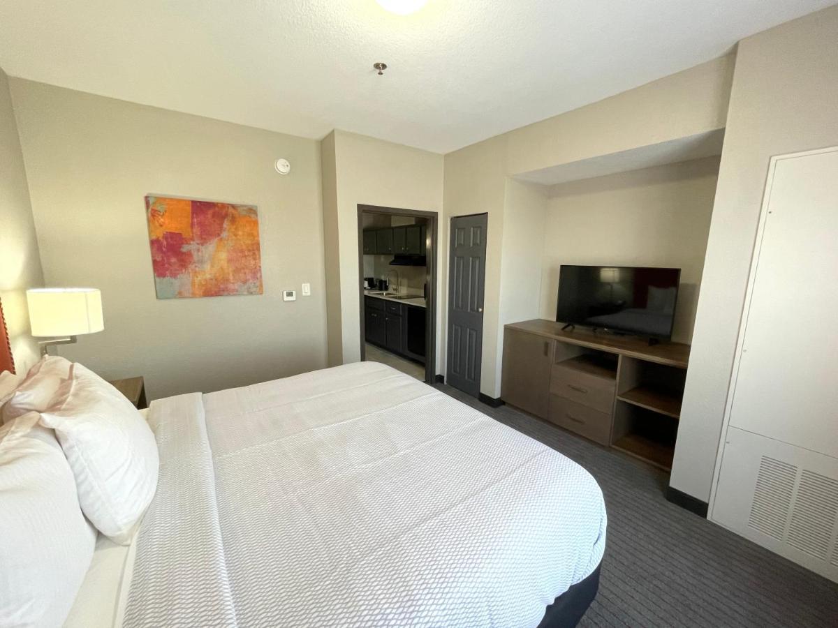 La Quinta Inn & Suites By Wyndham Augusta Fort Eisenhower Ngoại thất bức ảnh