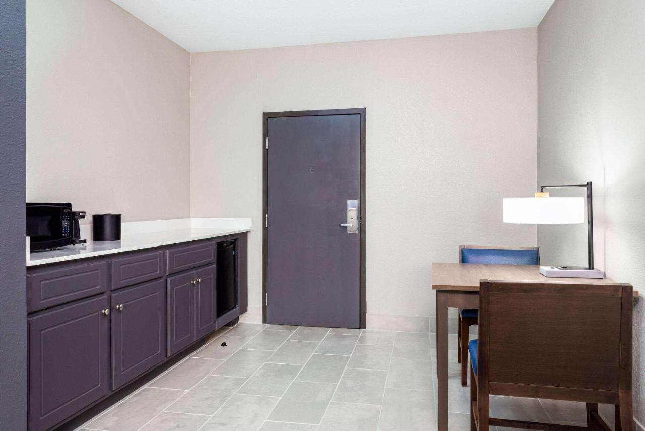 La Quinta Inn & Suites By Wyndham Augusta Fort Eisenhower Ngoại thất bức ảnh
