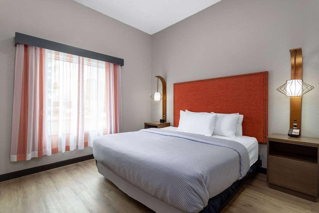 La Quinta Inn & Suites By Wyndham Augusta Fort Eisenhower Phòng bức ảnh